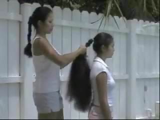 Cecelia και trinty dual μακρύς μαλλιά brushing: ελεύθερα βρόμικο βίντεο 17