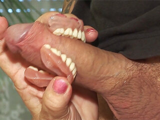 Toothless blowbang con 74 anni vecchio mamma, sporco video fb